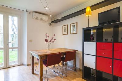 Nelson Mandela Forum Flat