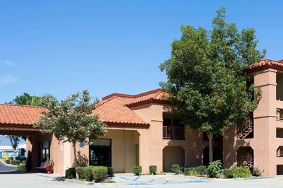 Days Inn by Wyndham Fontana / Rialto, Photo 2
