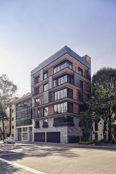 Mathias Luxury Plus by Viadora