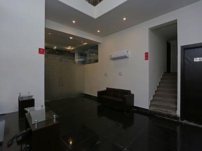 OYO 12171 Hotel Sky View