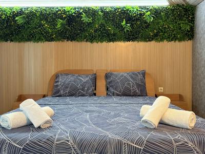 Central Studios with Sea View