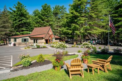 Sun Retreats Adirondack Gateway