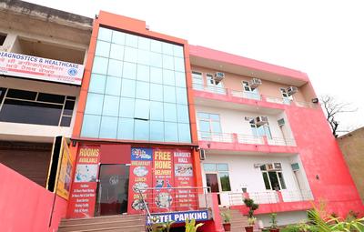 OYO 18943 Hotel Punjab Residency