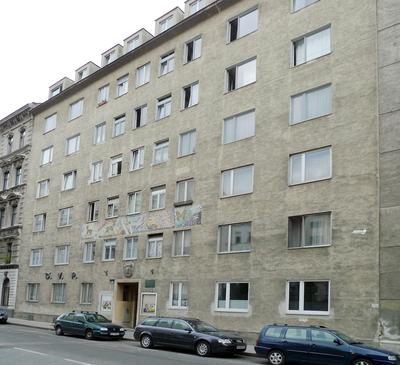 Apartment Center