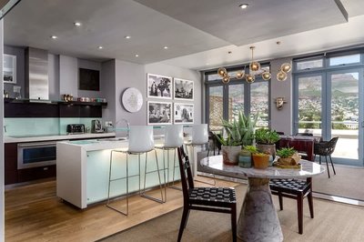 Art Apartment III in Cape Town