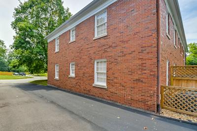 Lexington Condo w/ Balcony: 1 Mi to UK Campus!
