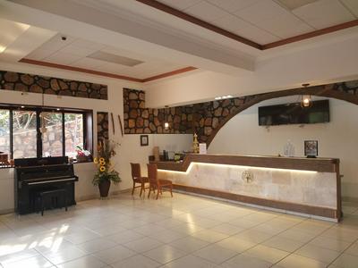 Hotel Club Quinta Pat Resort & Restaurant