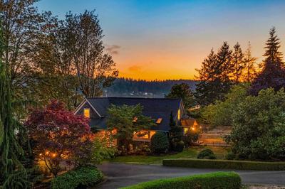 'the Hammersley' Luxury Waterfront Estate!