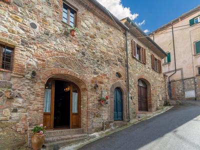 Holiday Home in Town Center with Pool, Garden, Hot Tub