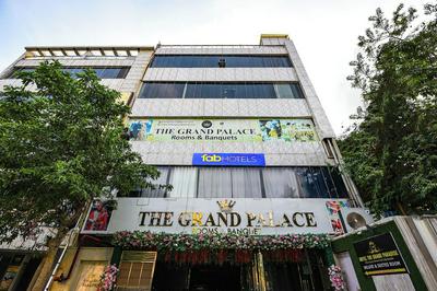 Fabhotel The Grand Paradise