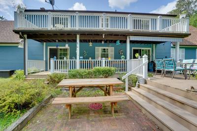 Pittsfield Home w/ Deck - 12 Mi to Jiminy Peak!