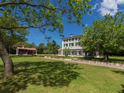 Beautiful Villa With Swimming Pool
