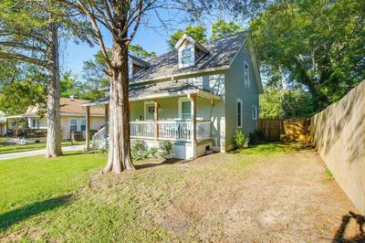 Greenville Escape w/ Deck + Fire Pit!