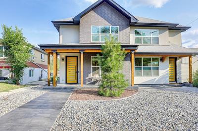 Hot Tub & Mtn-view Rooftop Deck: Golden Home