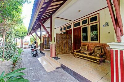 OYO 92710 Losmen Tjabe Merah