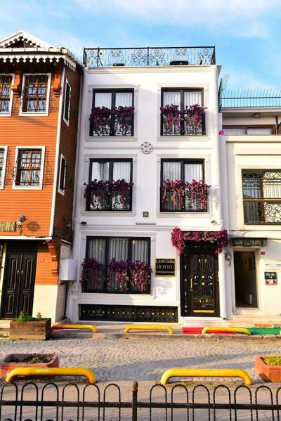 Little Sofia Hotel