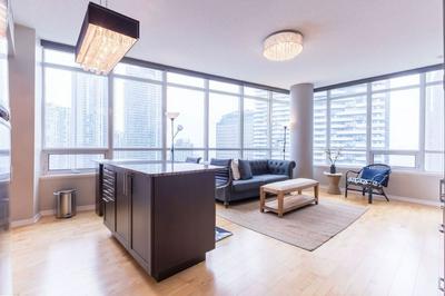 HomeHop - Maple Leaf Square