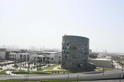 Modern Boho 1BR Sleeps4 Balcony Pool Gym Dxbhills