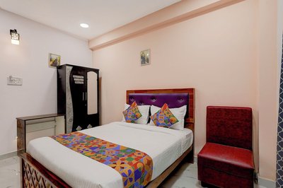 Fabhotel White Star Residency