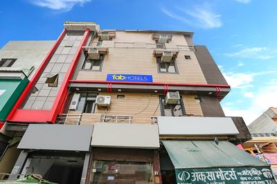 Fabhotel Yatika Inn