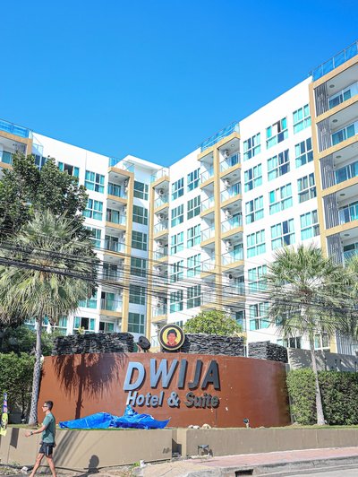 DWIJA HOTEL & SUITE