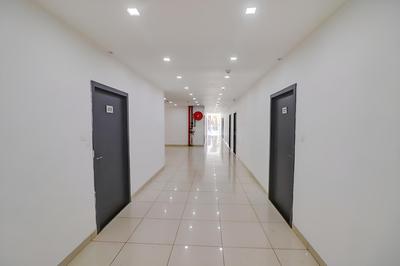 Fabhotel Premium Kashi