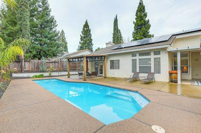 Family Home Near Folsom Lake in El Dorado Hills!