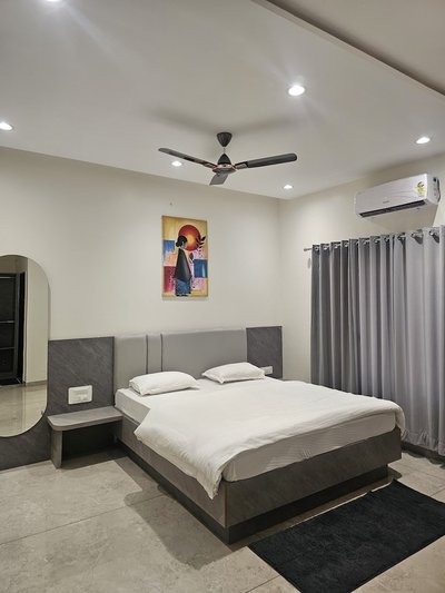 Hotel Abhishek Pride