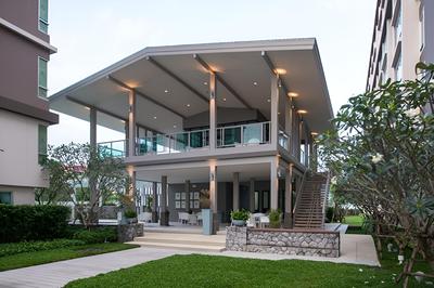 Baan Peang Ploen by Montri