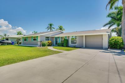 Canalfront Home w/ Dock & Pool: 5 Mi to Ft Myers!