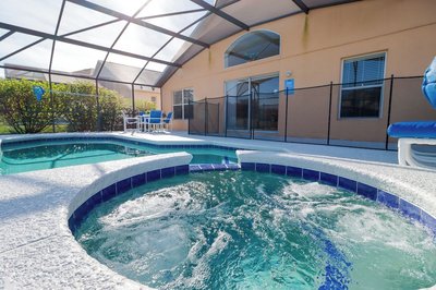 Emerald Island Retreat Near Parks