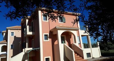 Villa Elaionas 1
