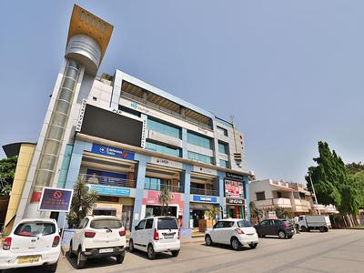 OYO 13372 Hotel Laksh Residency