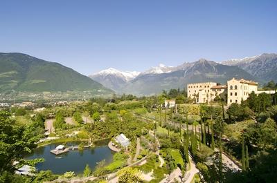 Hidalgo Suites & Restaurant