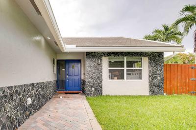 Pet-friendly Paradise w/ Pool ~ 6 Mi to Beach!