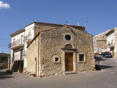 Immaculate 2-bed House