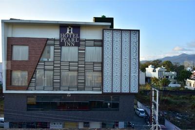 Hotel Pearl Inn