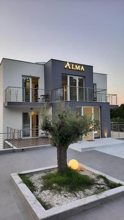 Alma Elegant rooms