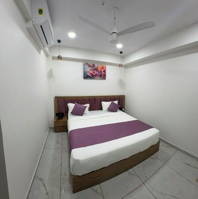I Hotel