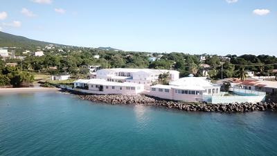 Pinneys Beach Hotel Nevis
