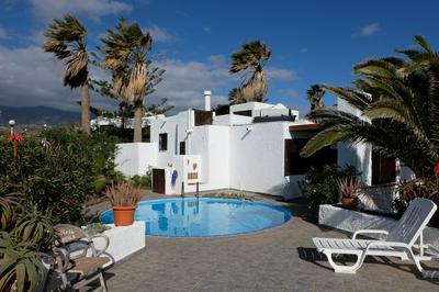 Little House With Pool,sea-and Mountainview and big Sunterrace for 4 Pers