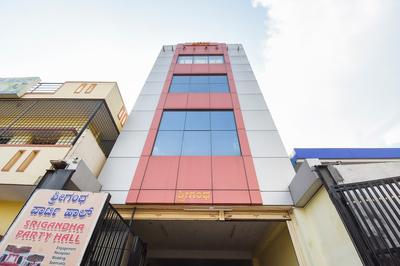 OYO 62496 Srigandha Party Hall