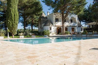 751 Trullo con Piscina e Pineta a Locorotondo