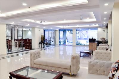 HOTEL YASH PALACE