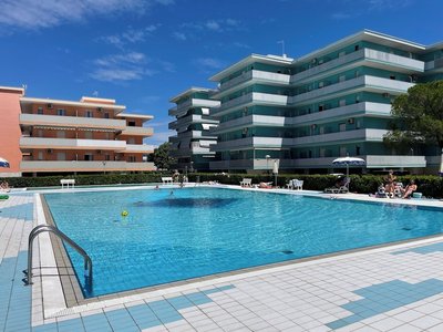 Cozy Apartment With Pool Access
