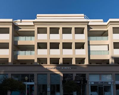 Rhodes Central Suite