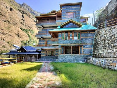 Tirthan Villa and Resort