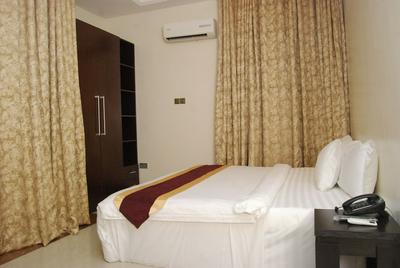 Grandbee Apartment and Residence