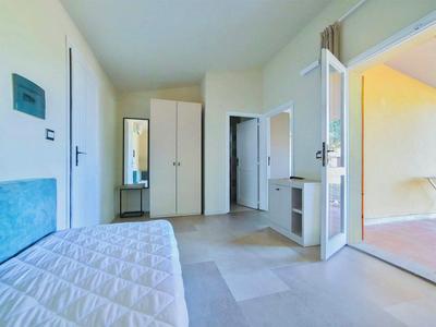 Hotel with swimming pool just 300 mt from the Baia delle Mimose-beach