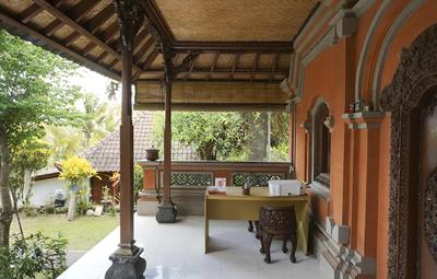 OYO 1946 Terrace Campuhan